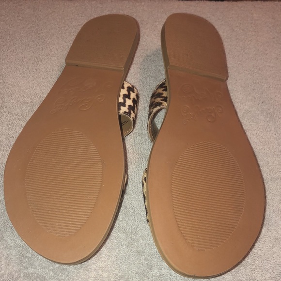 NWOB Naughty Monkey Conga Sandal Cream/Black - Picture 8 of 8